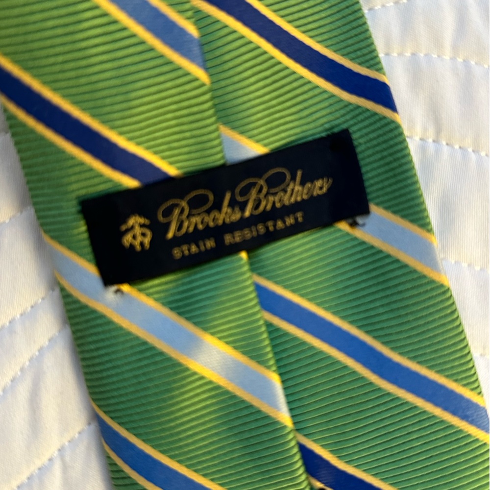 Brooks Brothers Vibrant Green Silk Tie with Blue and Yellow Accents